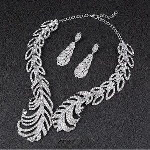 Dazzling Silver Feather Necklace Set